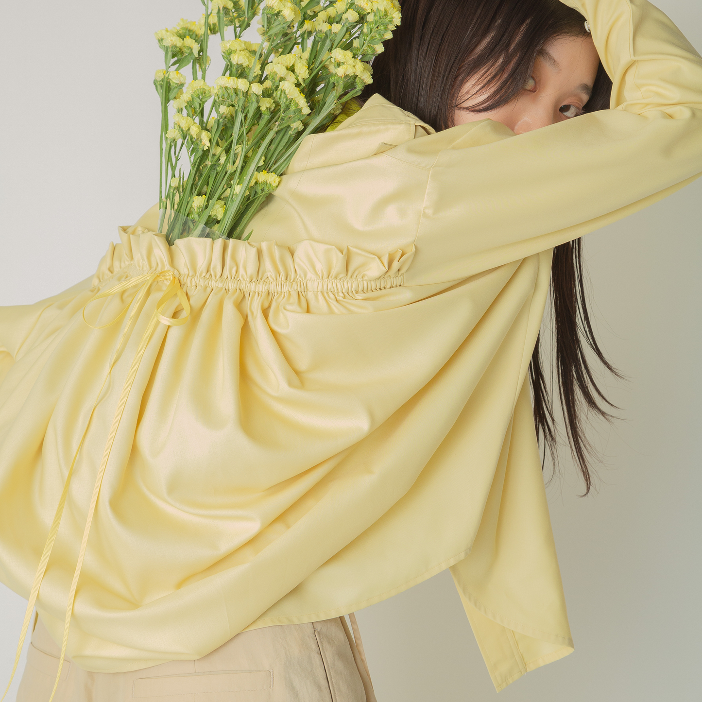 バックギャザーシャツ|shirt with gathers at the back
