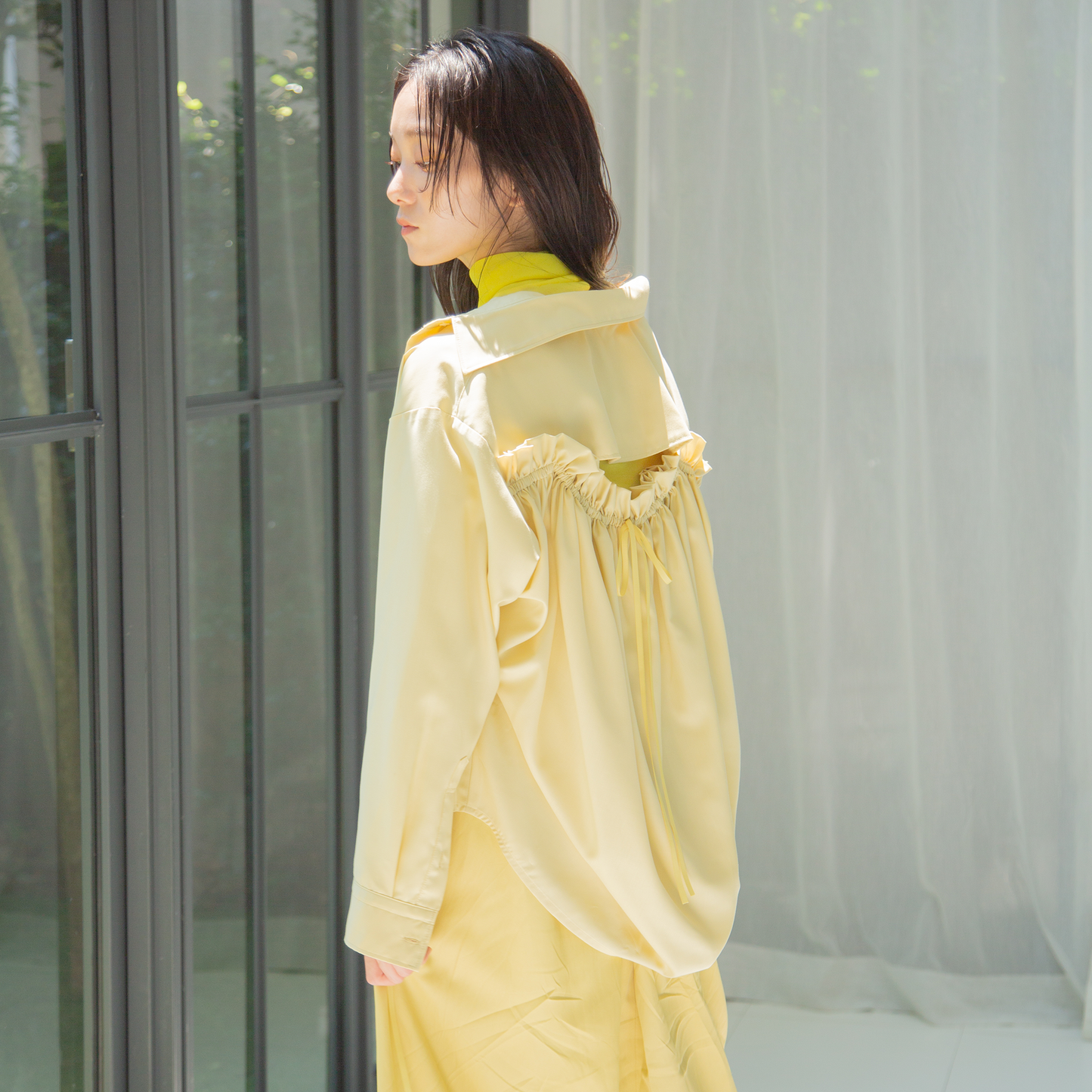 バックギャザーシャツ|shirt with gathers at the back