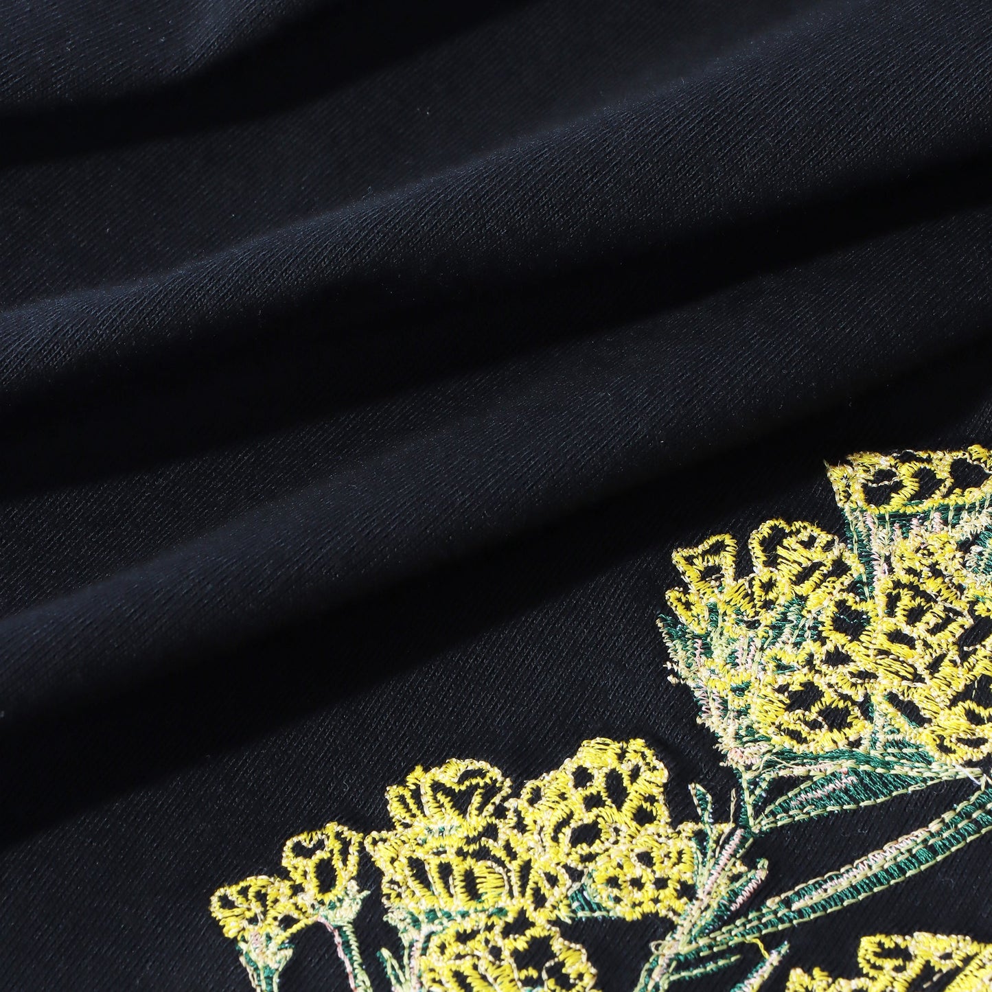 刺繍半袖Tシャツ|short sleeve T-shirt with flower embroidery