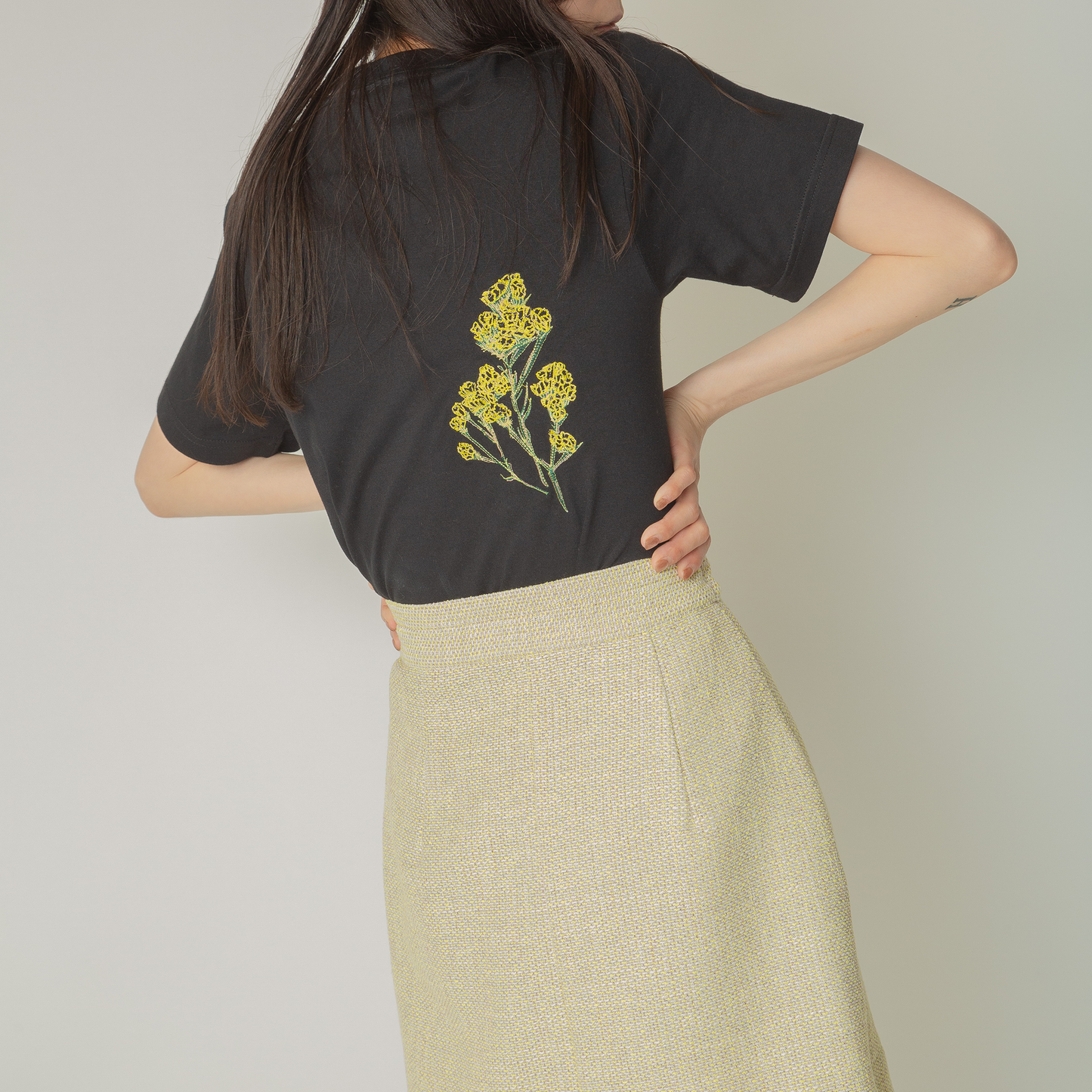 刺繍半袖Tシャツ|short sleeve T-shirt with flower embroidery