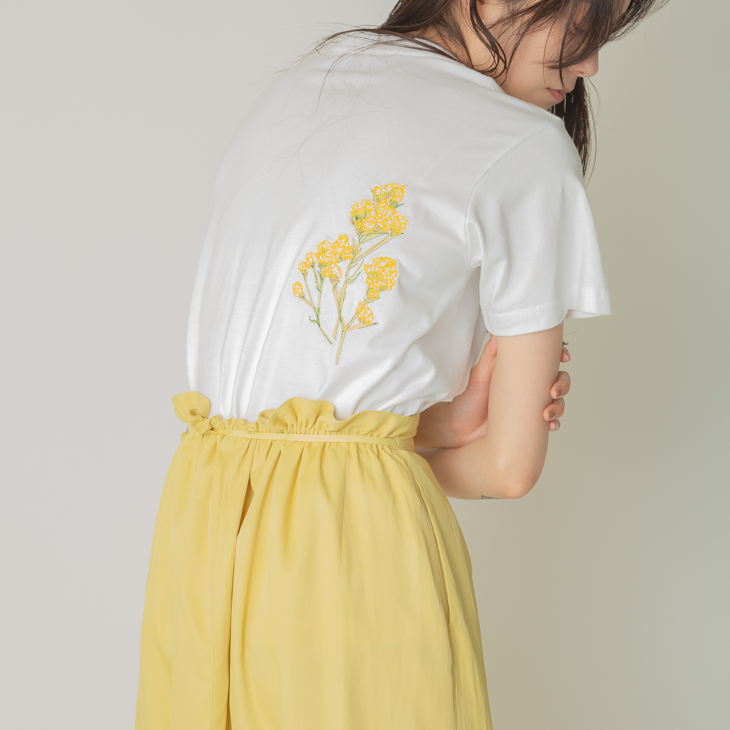 刺繍半袖Tシャツ|short sleeve T-shirt with flower embroidery
