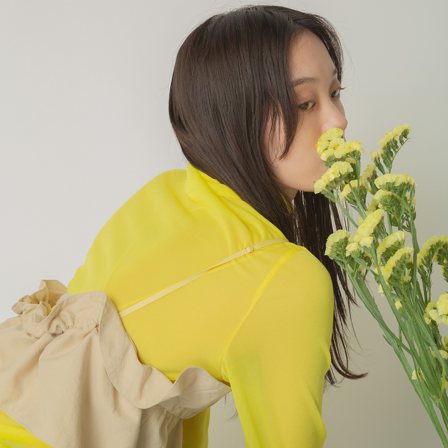 刺繍ハイネックカットソー|sheer jersey tops with flower embroidery